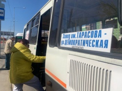 Самара: В период капитального ремонта трамвайной линии по улице Ново-Садовой заказные бесплатные автобусы стали ходить еще чаще