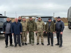 Набережные Челны: Наиль Магдеев лично передал груз военнослужащим