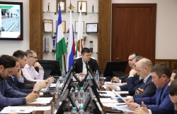 Уфа: Ратмир Мавлиев провел рабочее совещание по благоустройству центральных улиц города
