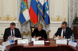 Самара: В Администрации города состоялось подписание трехстороннего соглашения о регулировании социально-трудовых отношений