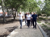 Саратов: Глава города Лада Мокроусова проконтролировала ход работ в Детском парке