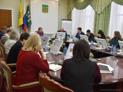 Пенза: Александр Басенко обратил внимание на зимнее содержание прилегающих к объектам потребительского рынка территорий