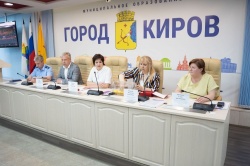 Киров: В городе детям-сиротам предоставили еще 30 квартир