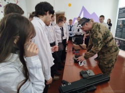 Пенза: Школьников и студентов из Пензы познакомили с профессией оператора БПЛА