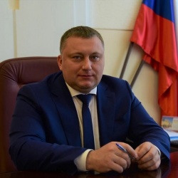 Балаково: Сергей Грачев встретился с перевозчикам по вопросу льготных транспортных карт