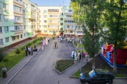 Нижнекамск: Более 300 дворов обновлено в городе по программе “Наш двор”
