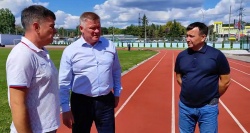 Саратов: Михаил Исаев - «На стадионе «Волга» в настоящее время выполняются работы по содержанию основного футбольного поля и легкоатлетических площадок»