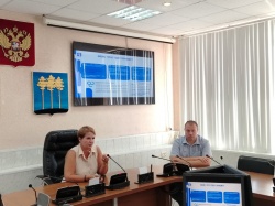 Димитровград: Прошёл семинар для муниципальных служащих, представителей Общественной палаты и некоомерческих организаций на тему - "Ложные новости - как не стать жертвой манипуляций"