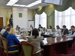 Пенза: Александр Басенко поручил проработать вопрос благоустройства контейнерных площадок