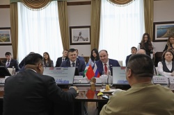 Уфа: В муниципалитете состоялась встреча Ратмира Мавлиева с делегацией города Харбин Китайской Народной Республики. 