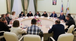 Астрахань: Председатель Астраханской Городской Думы провел круглый стол по вопросам ЖКХ