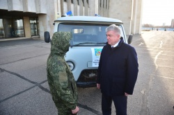 Набережные Челны: Город передал автомобиль военнослужащим