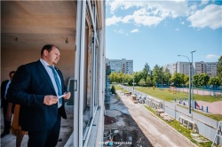 Чебоксары: Денис Спирин проинспектировал ход капремонта в школах города