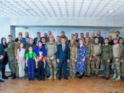 Нижнекамск: В преддверии Дня защитника Отечества - мэр города встретился с военнослужащими