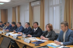Стерлитамк: На предпринимательском часе рассмотрели 2 проекта: производство по применению фасадных термопанелей и организация парковки для клиентов автосалона