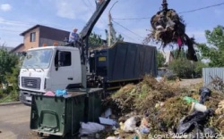 Оренбург: Более 70 контейнерных площадок расчистили в городе за минувшую неделю