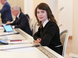 Казань: Владимир Путин наградил Евгению Лодвигову медалью ордена «За заслуги перед Отечеством» II степени
