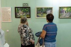 Сарапул: К 85-летию Равиля Хусаинова в Сарапульском музее-заповеднике открыли выставку «В ней есть душа…»