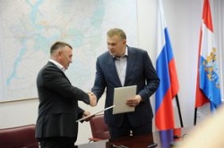 Сызрань: Анатолий Лукиенко и председатель Ассоциации ТОС Ульяновской области Владимир Сидоров подписали Соглашение о сотрудничестве в сфере территориального общественного самоуправления.