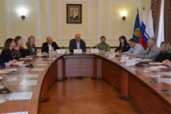 Астрахань: К борьбе с рекламой запрещенных средств подключают типографии