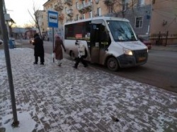 Астрахань: В 2024 году в городе планируют установить более 500 остановочных павильонов
