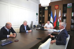 Уфа: Ратмир Мавлиев встретился с экс-мэрами столицы Республики Башкортостан