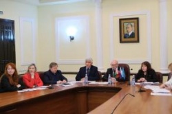Астрахань: В администрации прошел круглый стол с участием представителей белорусских городов-побратимов