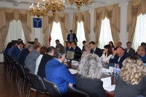 Саратов: Михаил Исаев поручил проработать вопрос с круглогодичной реализацией проекта «Живу на Волге – умею плавать»