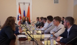 Ульяновск: Молодые парламентарии обменялись опытом участия в грантовых конкурсах на заседании Ассоциации молодежных парламентов ПФО