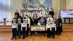 Пермь: В пермской школе №28 открыли «Парту Героя»