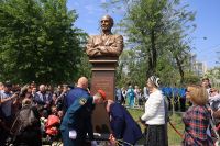 Волгоград: В городе установлен бюст народного артиста СССР Василия Ланового