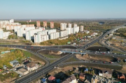 Уфа: В столице Республики Башкортостан открыли движение по улице Генерала Рыленко и новой транспортной развязке.