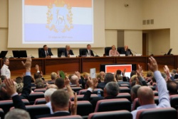 Самара: Главу города Елену Лапушкину переизбрали председателем Ассоциации «Совет муниципальных образований Самарской области»