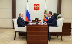Тольятти: Lada Vesta и новые Largus - Владимир Путин и Дмитрий Азаров обсудили производственную программу завода