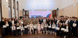 Нижний Новгород: Глава города Юрий Шалабаев вручил 80 городских именных стипендий одаренным детям